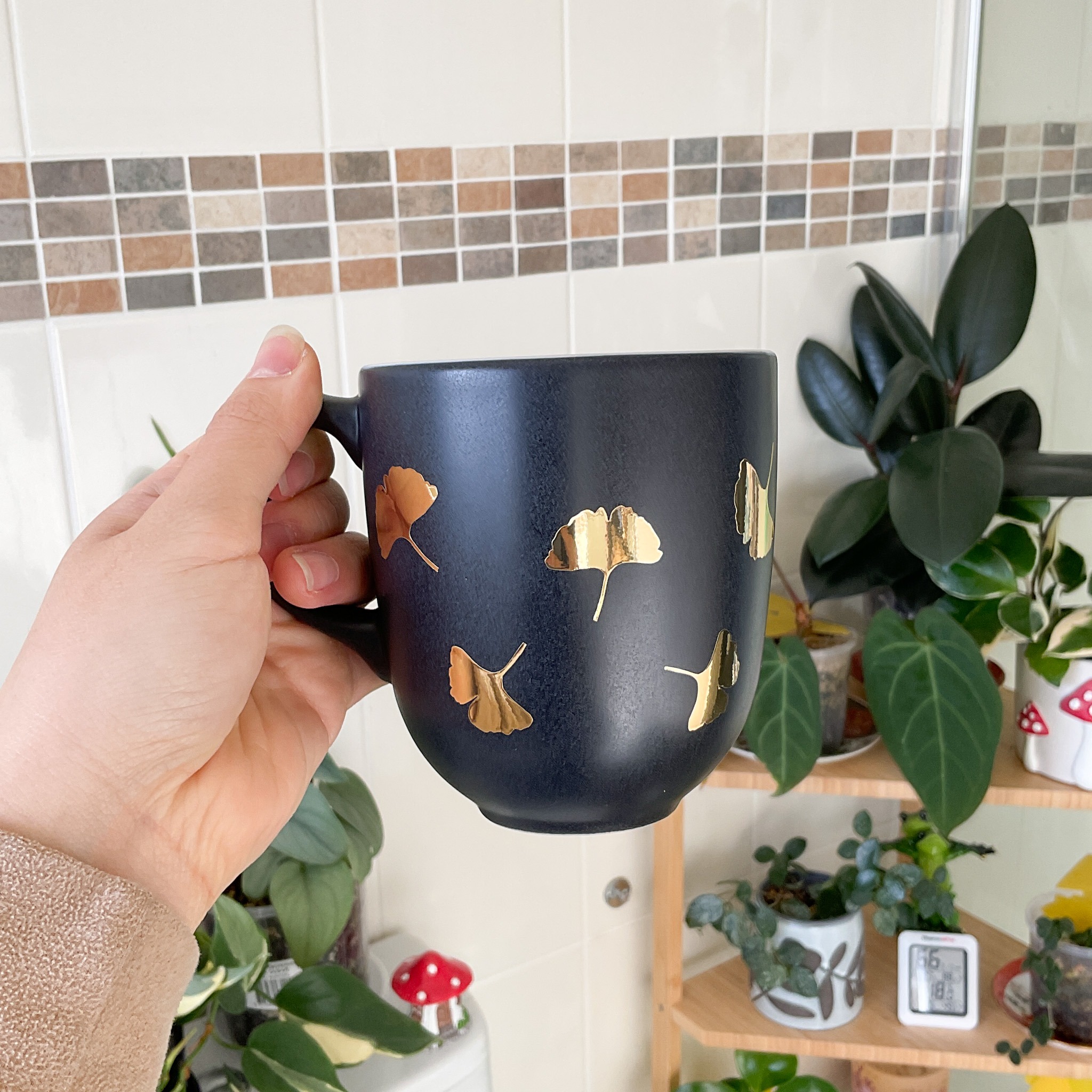gold gingko leaf mug